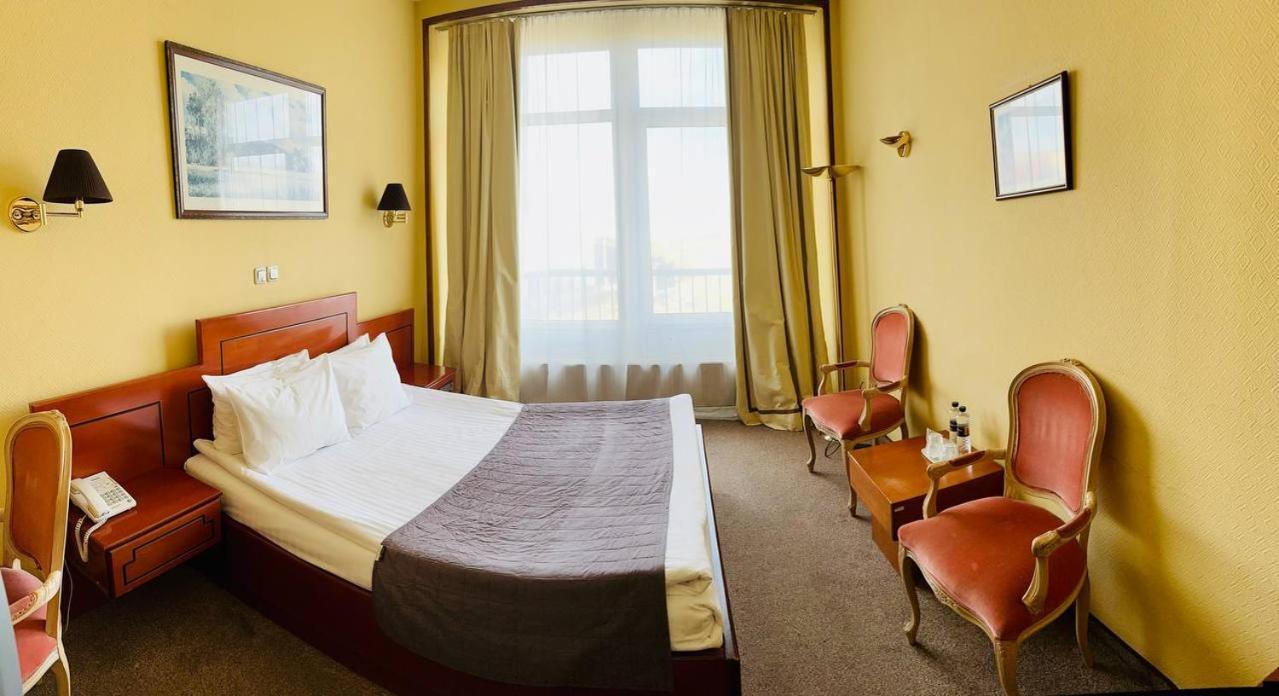 Dnipro Hotel Kiev Exterior foto